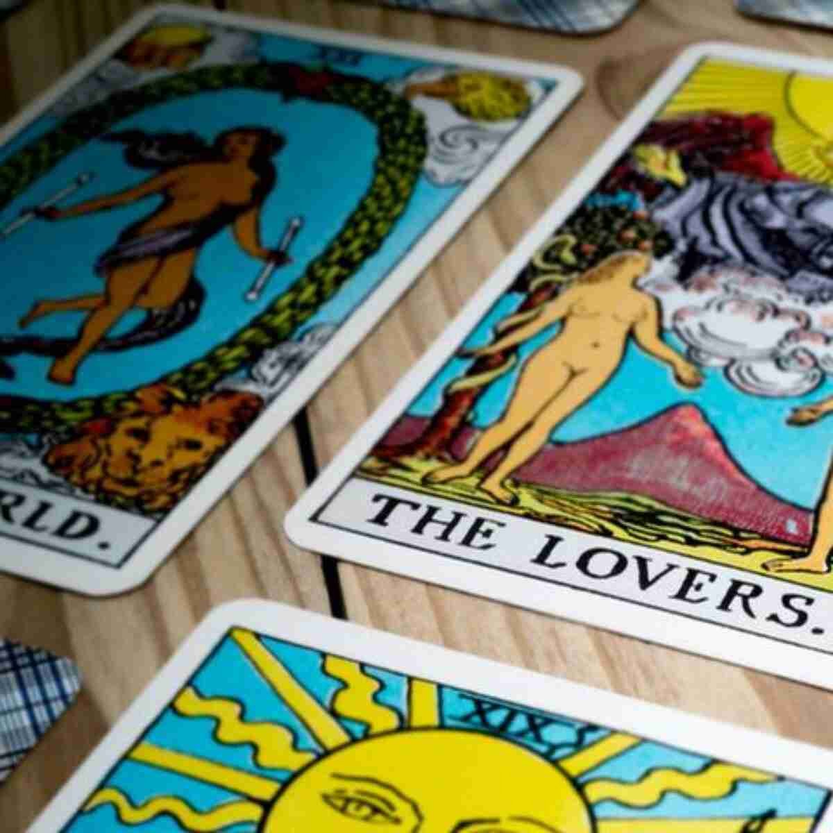 Cartas de Tarot Cartas de Tarot - Mundo 21, Amantes 6 e Sol 19